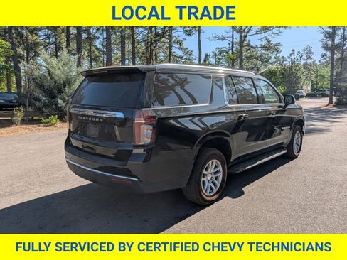Used 2023 Chevrolet Suburban LT w/ Luxury Package RWD image 4