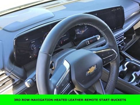 Used 2024 Chevrolet Traverse LT w/ LPO, Floor Liner Package FWD image 2