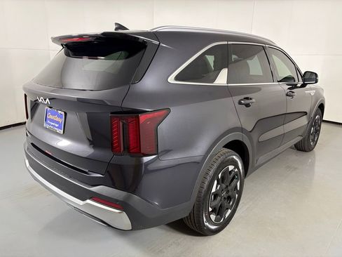 New 2026 Kia Sorento S w/ S Panoramic Sunroof Package image 8