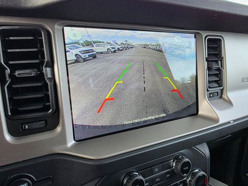 New 2025 Ford Bronco Outer Banks w/ Sasquatch Package image 19