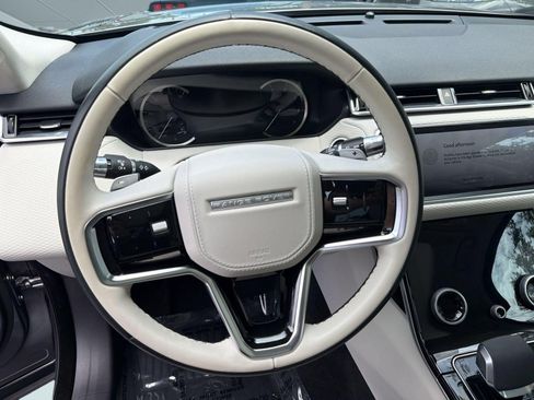 Used 2022 Land Rover Range Rover Velar S AWD/4WD image 11