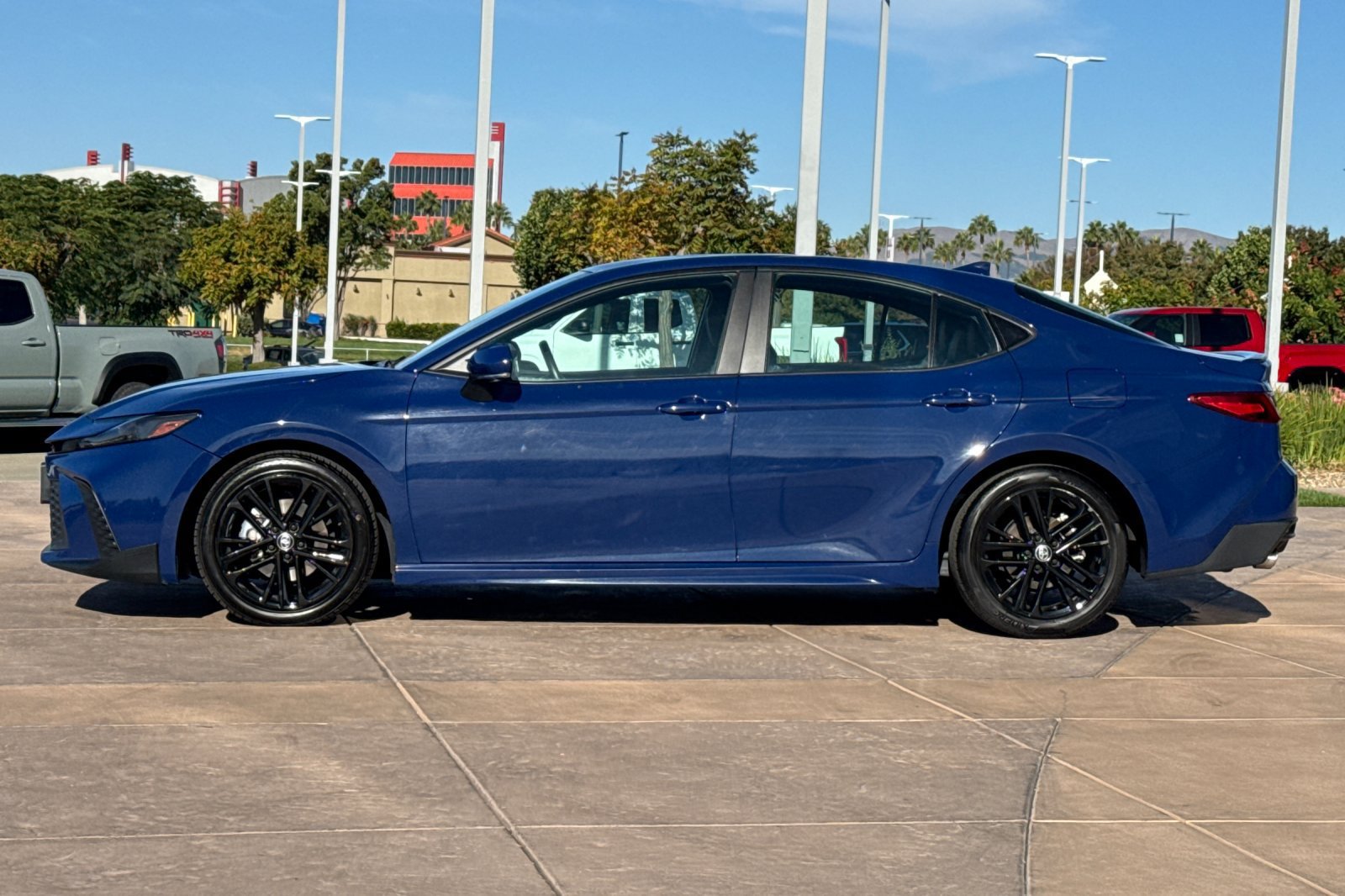 Certified 2025 Toyota Camry SE FWD image 8
