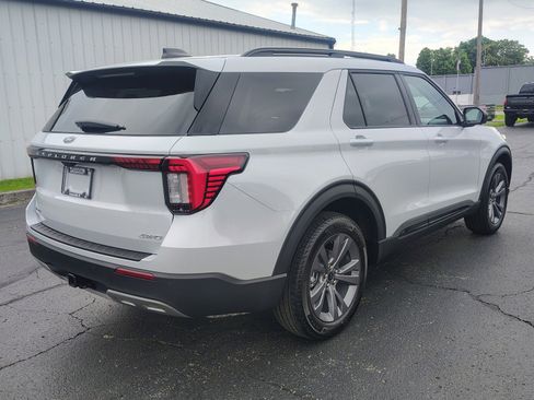 New 2026 Ford Explorer Active w/ Active Comfort Package AWD/4WD image 2