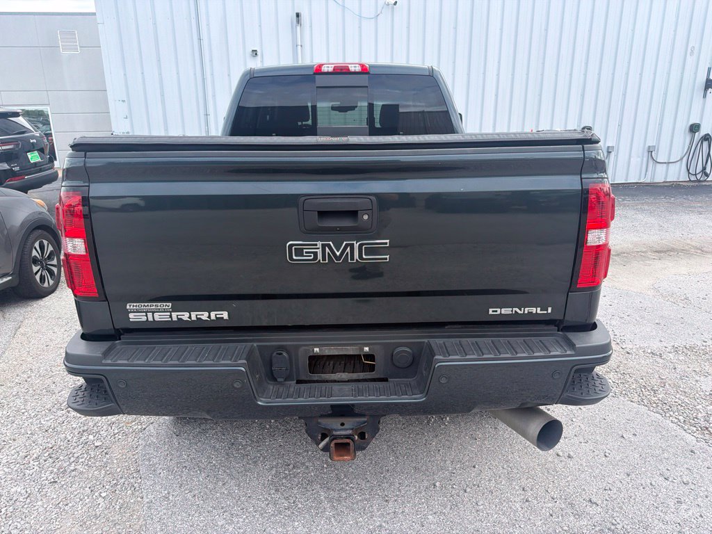 Used 2018 GMC Sierra 2500 Denali w/ Duramax Plus Package AWD/4WD image 7