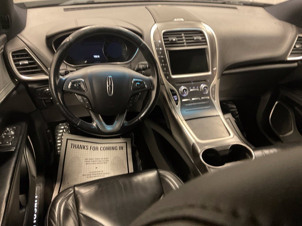 Used 2016 Lincoln MKX Select w/ Select Plus Package AWD/4WD image 2