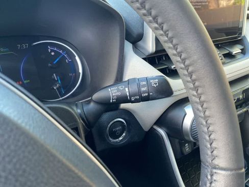 Used 2023 Toyota RAV4 XLE Premium AWD/4WD image 23