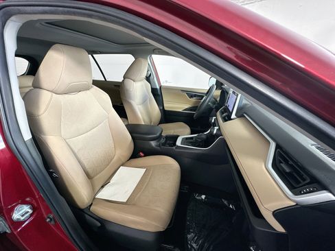 Used 2023 Toyota RAV4 XLE w/ Convenience Package image 28