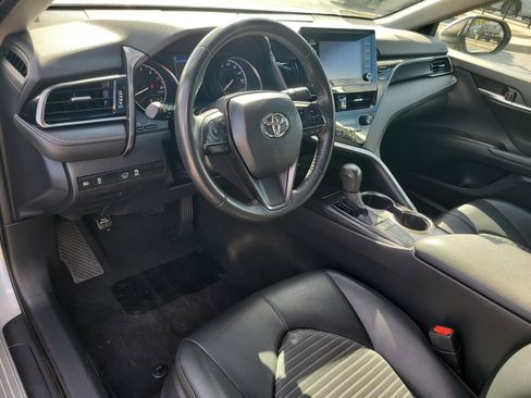 Used 2024 Toyota Camry SE image 16