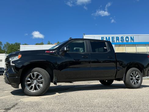 Used 2023 Chevrolet Silverado 1500 RST AWD/4WD image 4