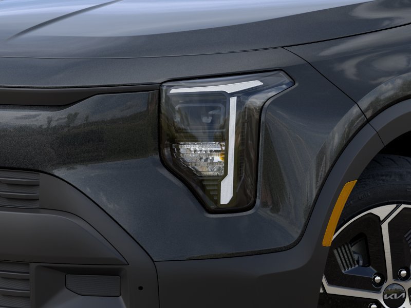 New 2027 Kia Niro LX FWD image 10