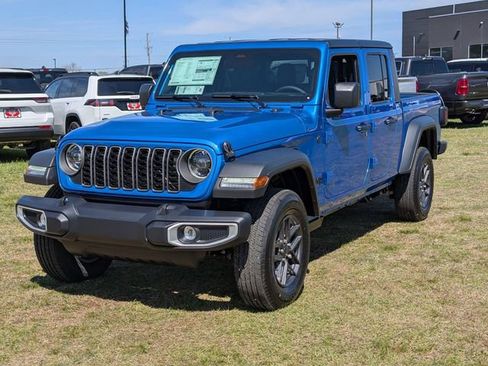 New 2026 Jeep Gladiator Sport image 4