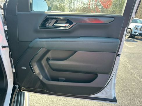 New 2026 GMC Yukon XL AT4 w/ AT4 Premium Plus Package image 15