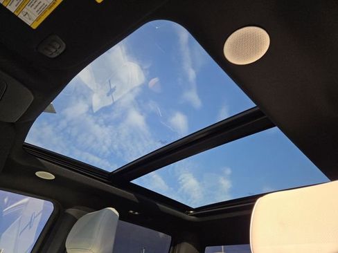 Used 2023 Ford F150 Lightning Platinum image 3