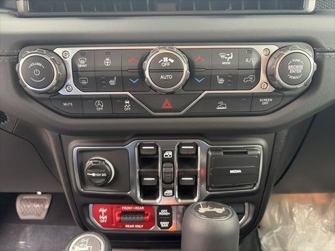 New 2026 Jeep Wrangler Rubicon image 27