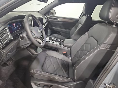 New 2026 Volkswagen Atlas Cross Sport SE AWD/4WD image 9