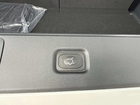 New 2026 Lincoln Navigator Reserve w/ Jet Appearance Package AWD/4WD image 12