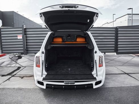 Used 2025 Rolls-Royce Cullinan AWD/4WD image 25