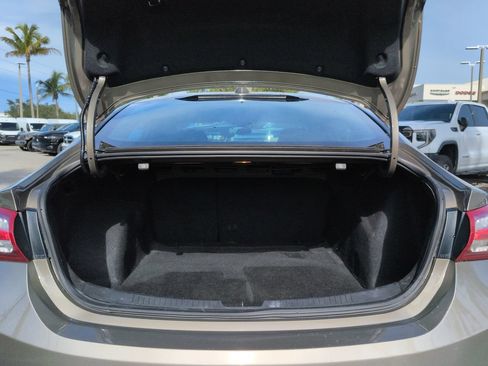 Used 2020 Chevrolet Malibu LT FWD image 13