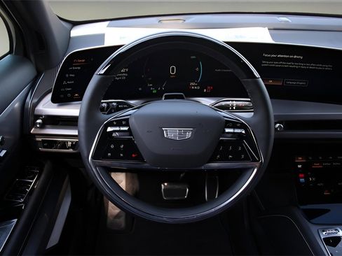 New 2026 Cadillac Vistiq Luxury image 15