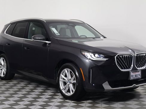 Used 2025 BMW X3 xDrive30i w/ Convenience Package image 3