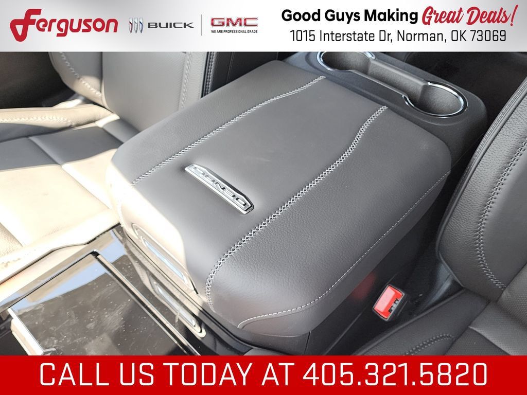 New 2026 GMC Yukon Denali w/ Denali Reserve Package AWD/4WD image 37