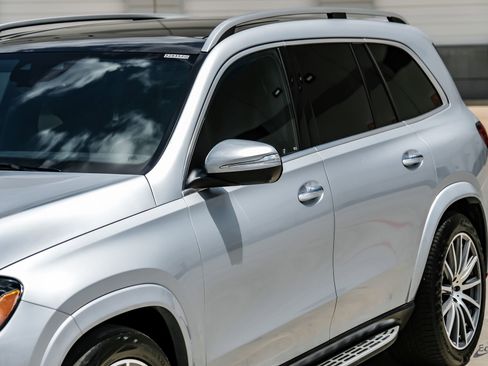 Used 2025 Mercedes-Benz GLS 580 4MATIC image 27