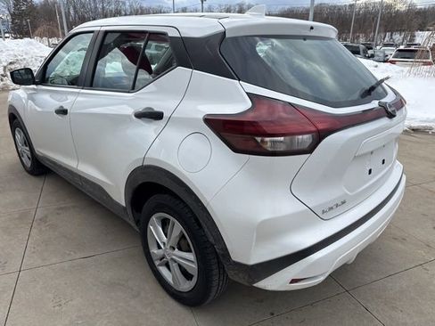 Used 2022 Nissan Kicks S image 5