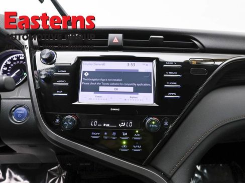 Used 2020 Toyota Camry LE image 12