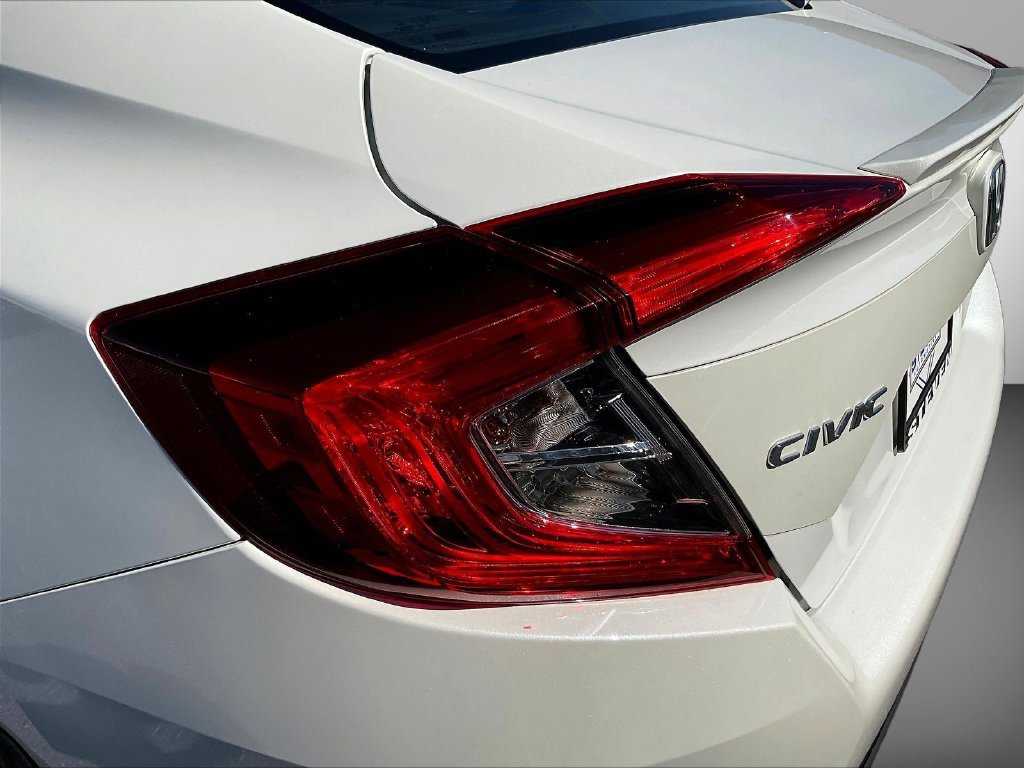 Used 2020 Honda Civic Touring image 23