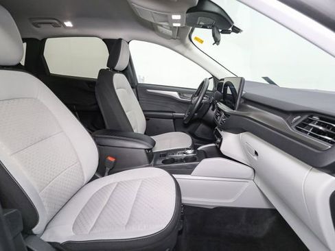 Used 2024 Ford Escape Active w/ Tech Pack #1 AWD/4WD image 17
