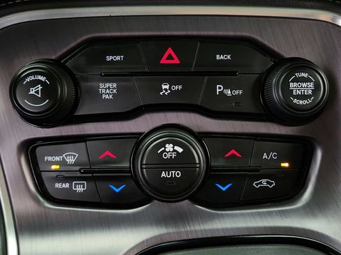 Used 2016 Dodge Challenger R/T Scat Pack w/ Driver Convenience Group RWD image 19