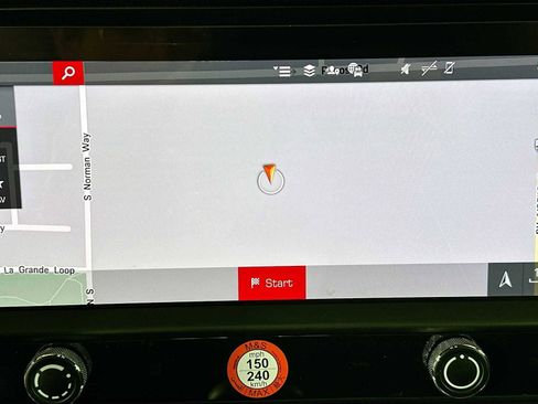 Used 2024 Porsche Macan image 16