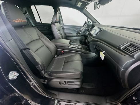 Certified 2025 Honda Ridgeline TrailSport+ image 8