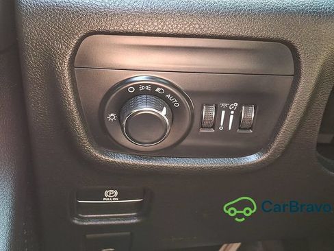 Used 2023 Jeep Grand Cherokee L Laredo AWD/4WD image 25