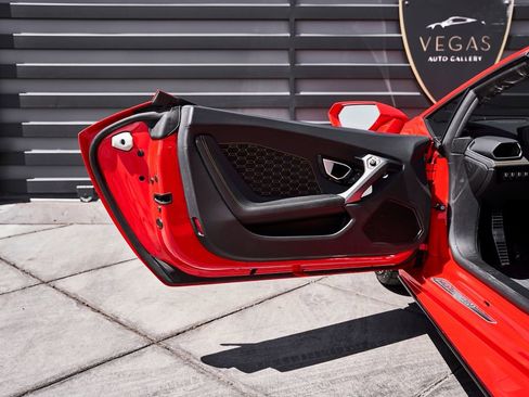 Used 2023 Lamborghini Huracan EVO RWD image 29