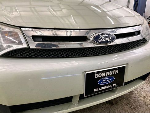 Used 2011 Ford Focus SE FWD image 29