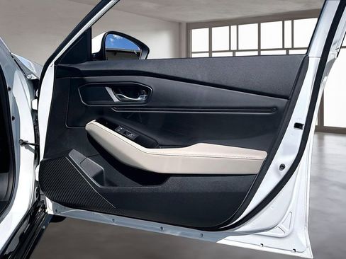 Certified 2023 Honda Accord Touring image 28
