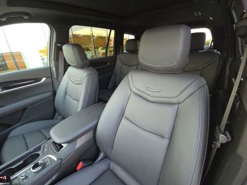 New 2025 Cadillac XT6 Premium Luxury image 11