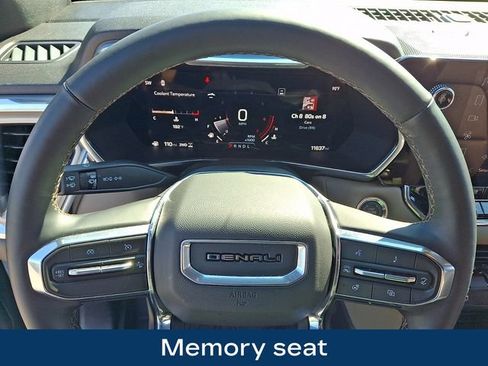 Used 2026 GMC Canyon Denali AWD/4WD image 4