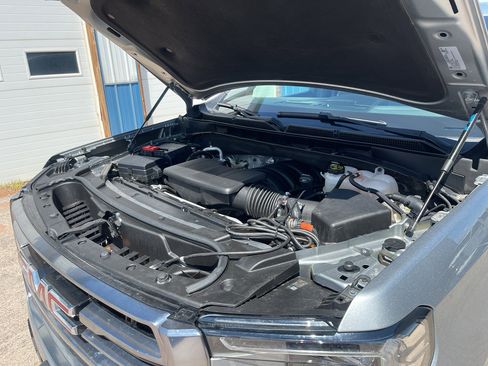 Used 2023 GMC Yukon AT4 image 8