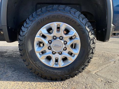 Used 2020 Chevrolet Silverado 2500 LTZ w/ LTZ Convenience Package image 30