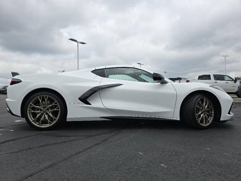 Used 2024 Chevrolet Corvette Stingray Premium Cpe w/ Z51 Performance Package RWD image 21