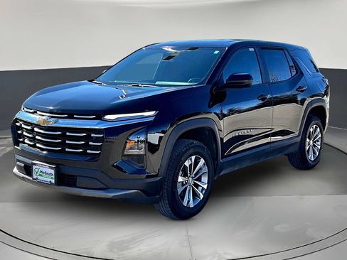 Used 2025 Chevrolet Equinox LT AWD/4WD image 3