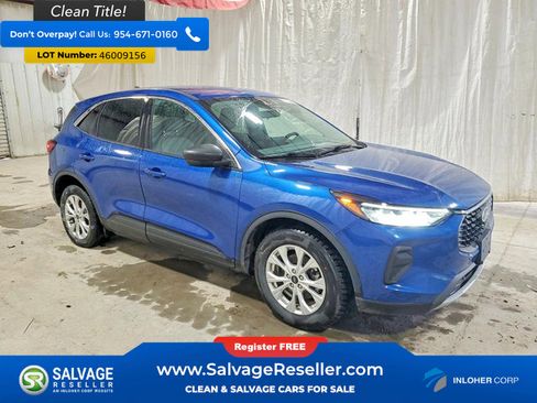 Used 2023 Ford Escape Active w/ Cold Weather Package image 5