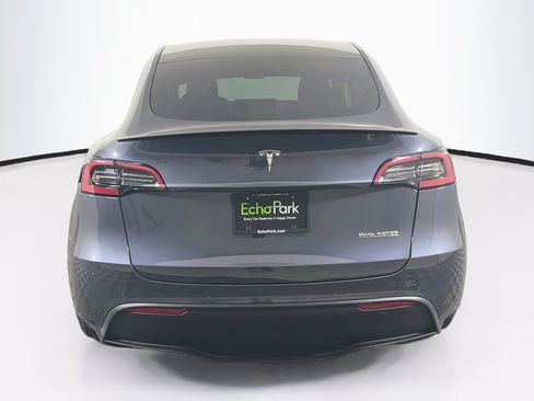 Used 2022 Tesla Model Y Performance AWD/4WD image 7