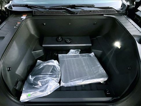 New 2026 GMC Sierra EV Elevation image 11