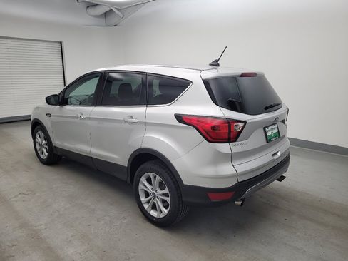 Used 2019 Ford Escape SE FWD image 3