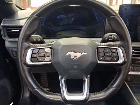 Used 2024 Ford Mustang Convertible RWD image 11