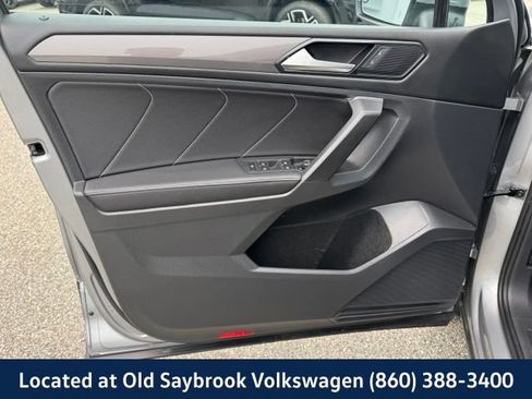 Used 2022 Volkswagen Tiguan SE AWD/4WD image 27