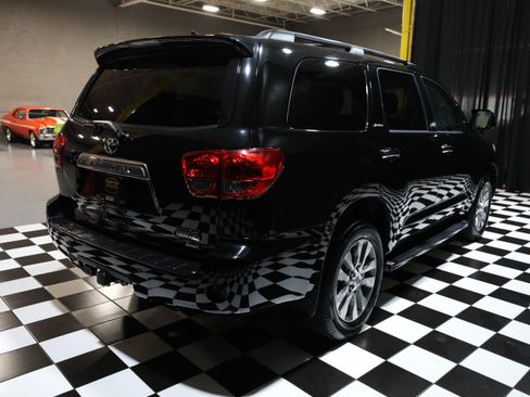 Used 2016 Toyota Sequoia Limited AWD/4WD image 18